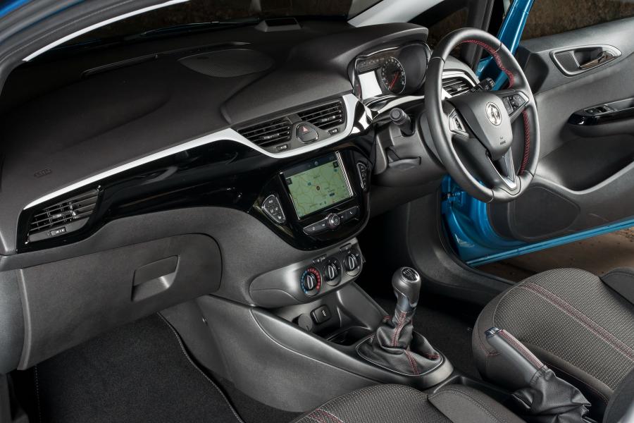 Интерьер Vauxhall Corsavan Limited Edition (E) 2017 года  (фото 9 из 19)